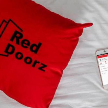 Reddoorz Near Seasons City Mall Jakarta Kültér fotó